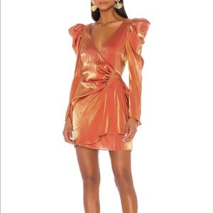 Puffy shoulder golden dress